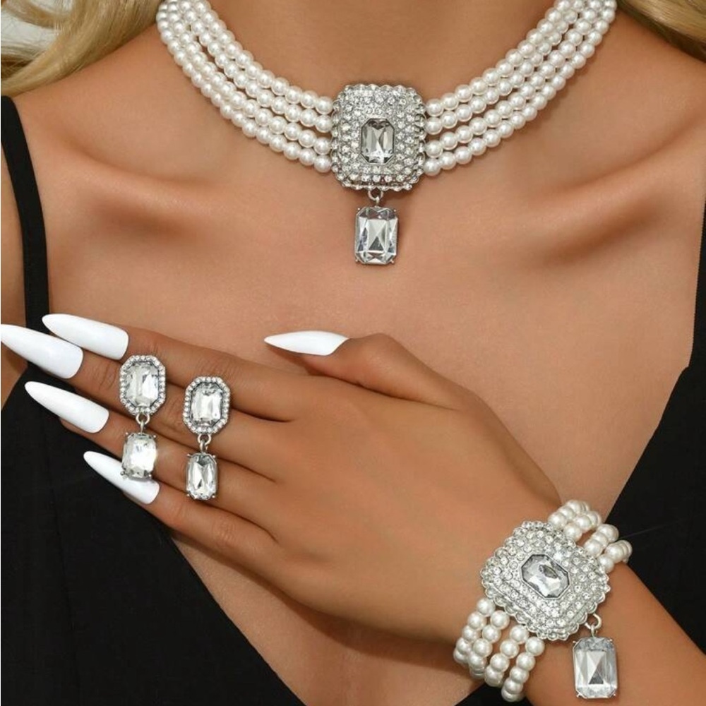 3Pcs Women's Vintage Silver and White Jewelry Set